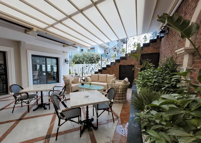 Mono Life Отель *