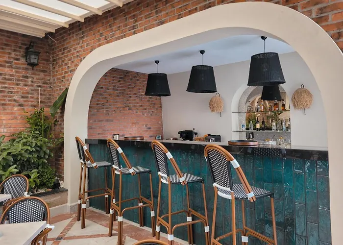 Mono Life Отель Кешме